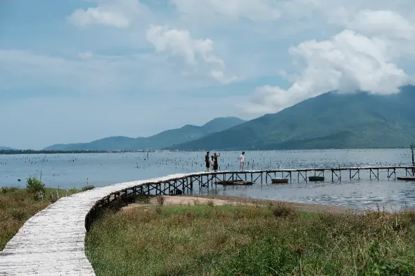 Drive from Hoi An to Hue